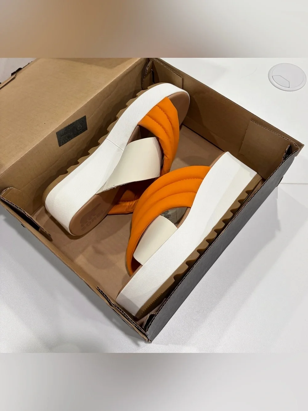 Sorel Women's Size 9 Cameron Flatform Puff Wedge Mule Sandals Orange NWT